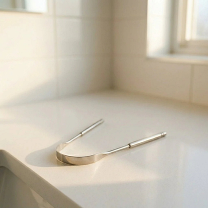 UltraBrite™-Stainless steel TongueScaper